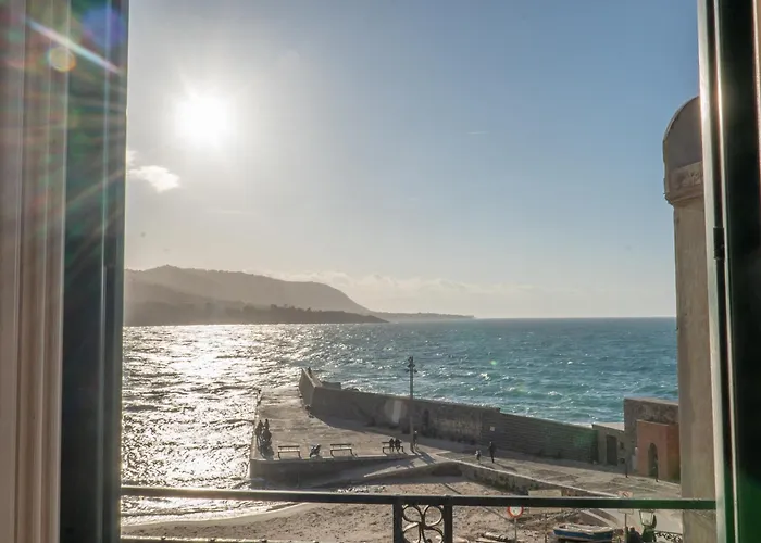 Devalu Casa Del Mare アパート